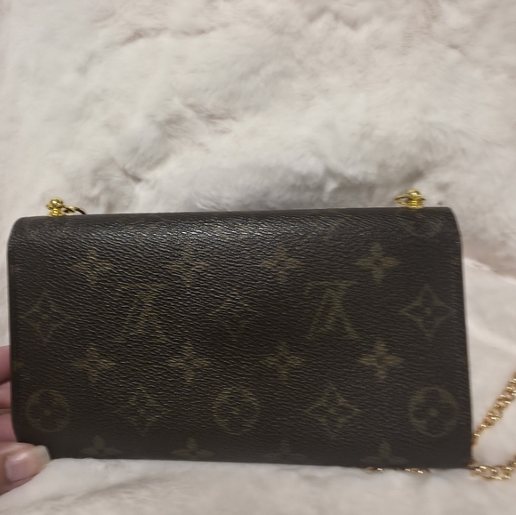 Louis Vuitton Monogram Long Wallet on Chain - Picture 8 of 9